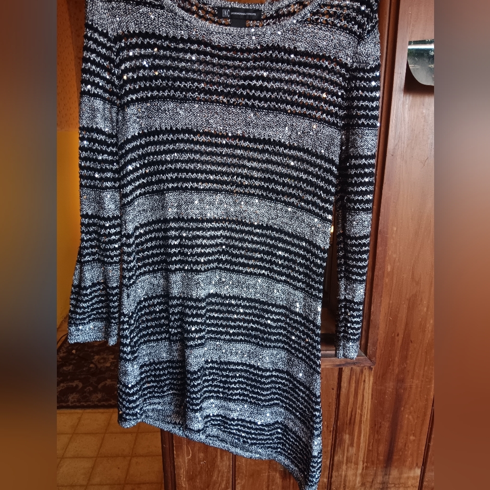 INC Crochet Sparkly bling ✨️ Asymmetrical  Long-sleeved Sweater. M